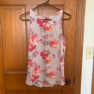 Women’s floral sleeveless top